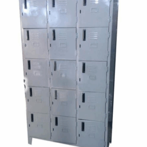 Locker de tres cuerpos de 15 casilleros