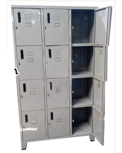 Locker de tres cuerpos de 12 casilleros