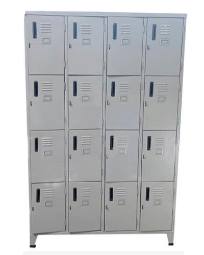 Locker de cuatro cuerpos de 16 casilleros